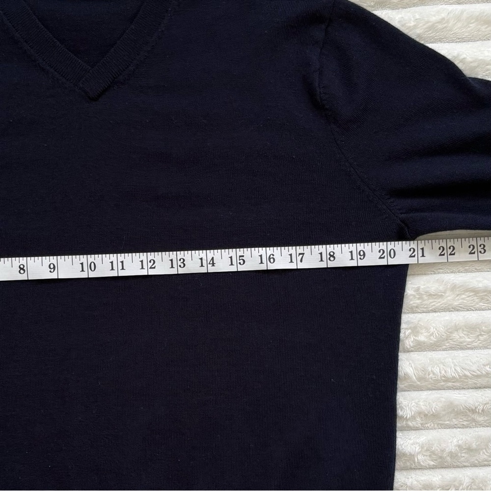 SAKS FIFTH AVENUE Wool Sweater V Neck Cut Navy Blue Large - Picture 7 of 9